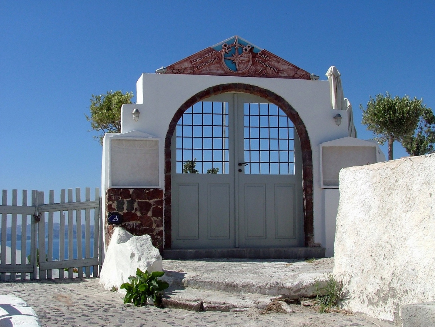 OIA AUF SANTORINI