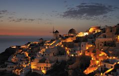 *Oia before nighttime*