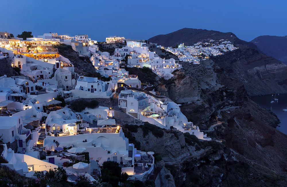 Oia zur blauen Stunde