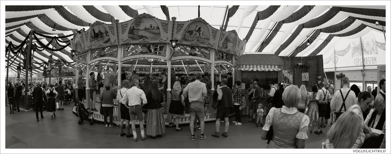 Oide Wiesn 2018 Museumszelt