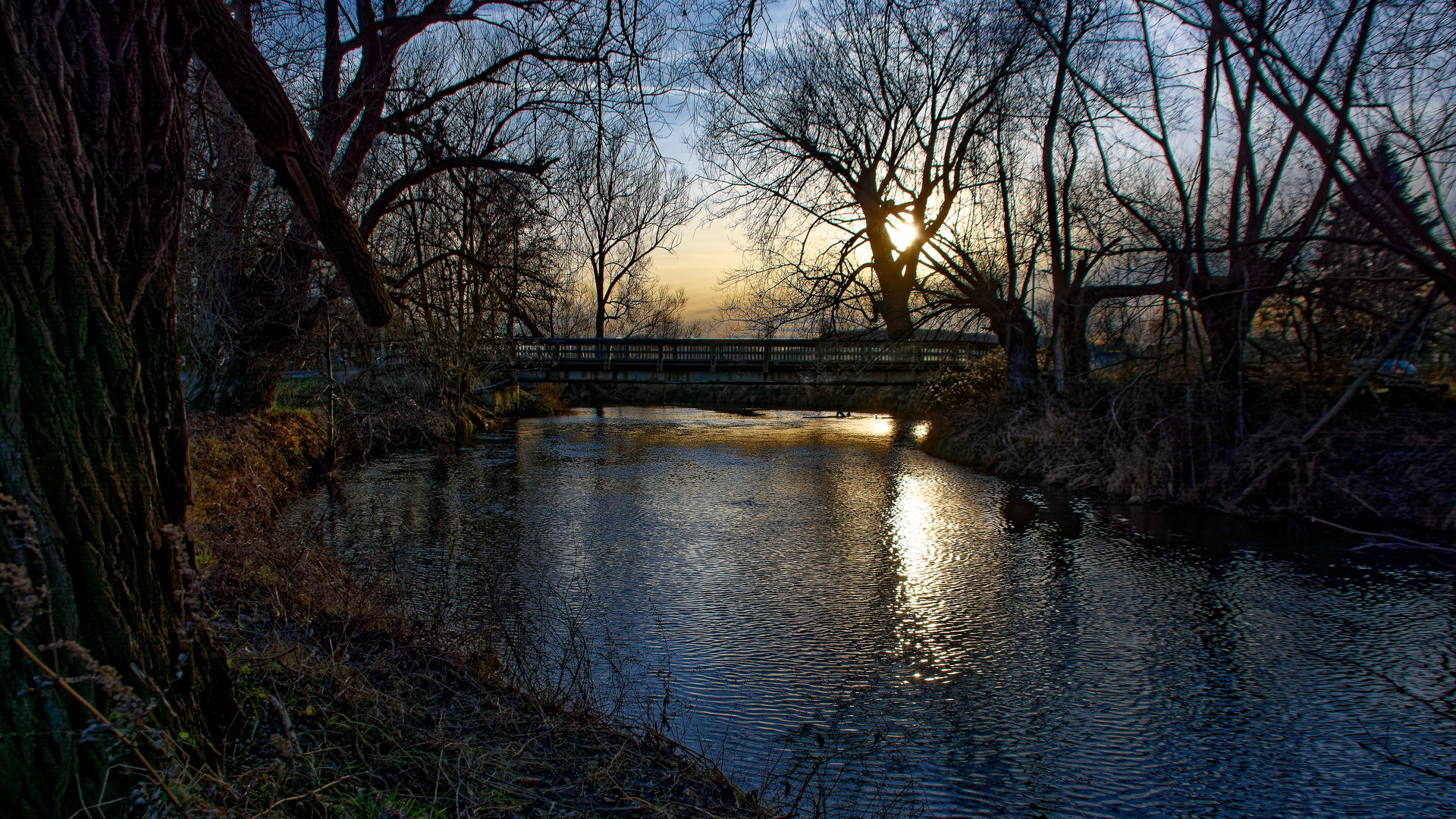 Okerbrücke in Leiferde zur goldenen Stunde