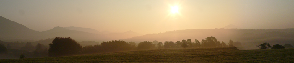 Oktober-Sonnenaufgang im Trifelslland