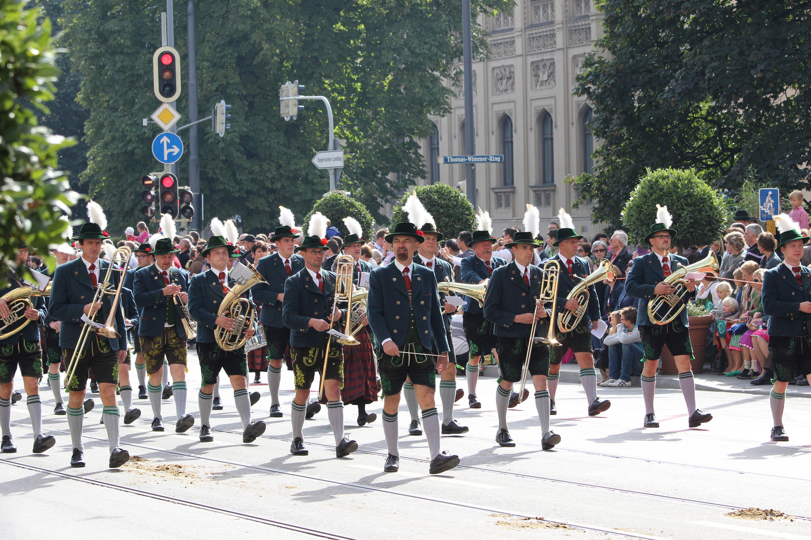 Oktoberfest 2013 - Trachten- und Schützenzug ( 2 )