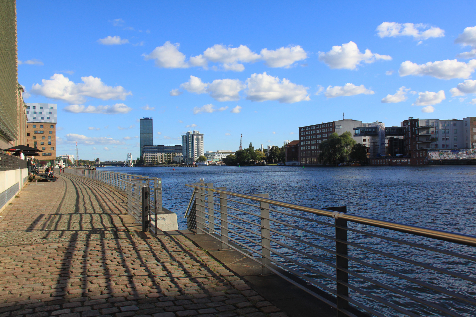 Oktoberlicht an der Spree