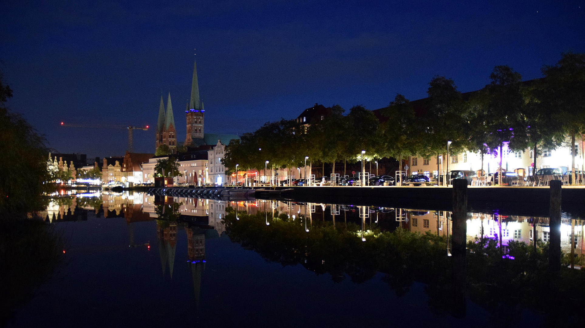 Oktobernacht 2022 in Lübeck an der Obertrave.