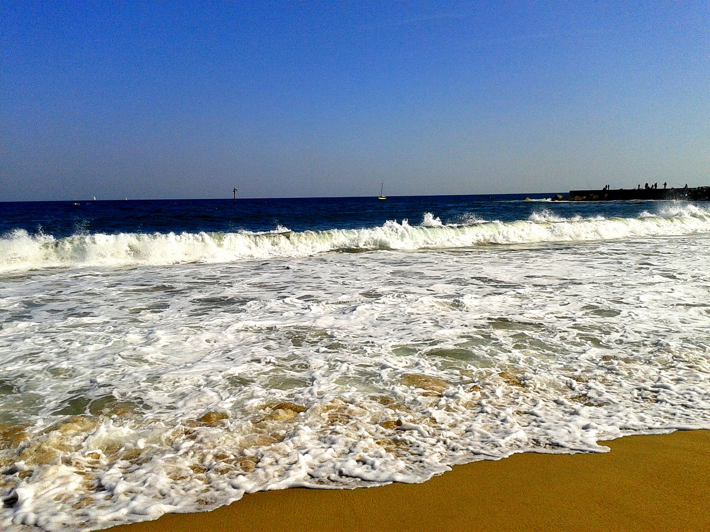 OLAS BLANCAS