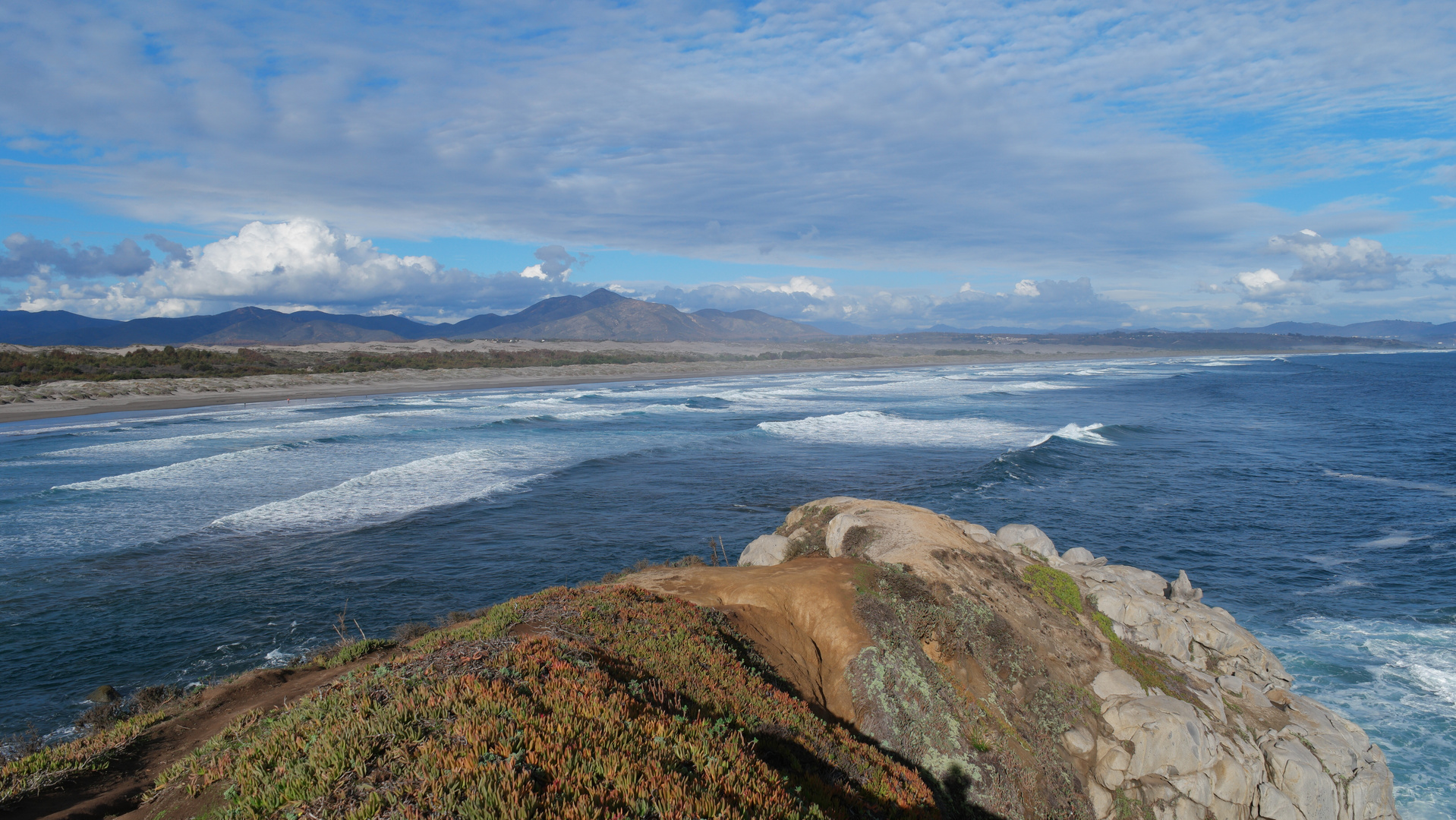 Olas y nubes