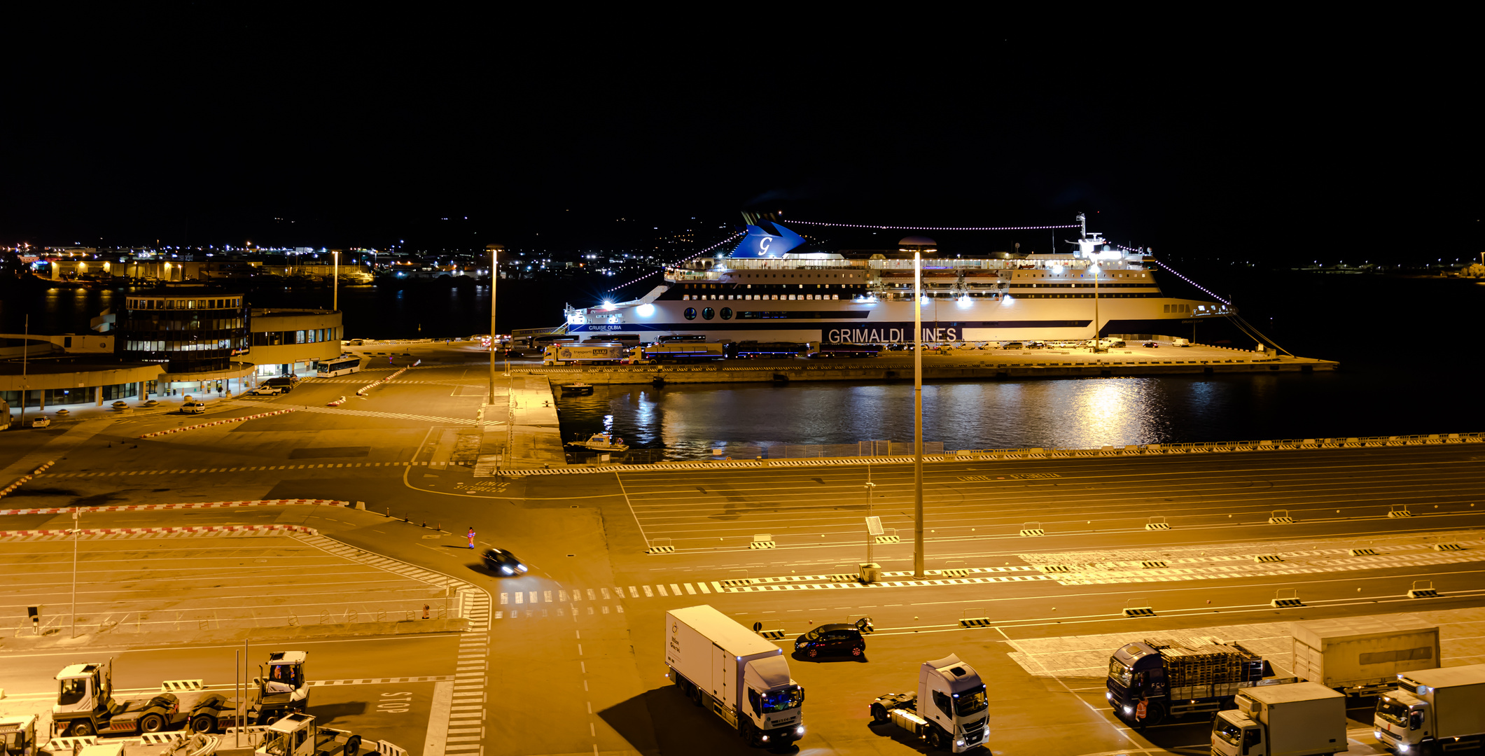 Olbia Hafen 22.00 Uhr 