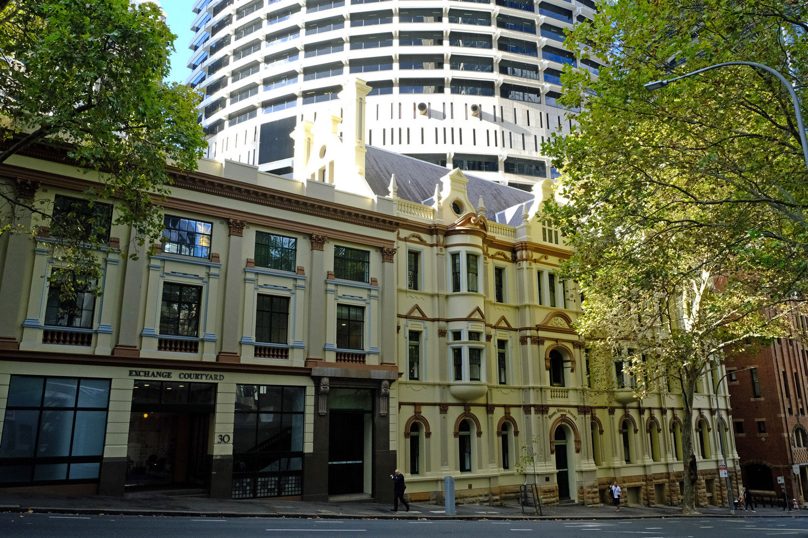 old and new architecture in Sydney CBD