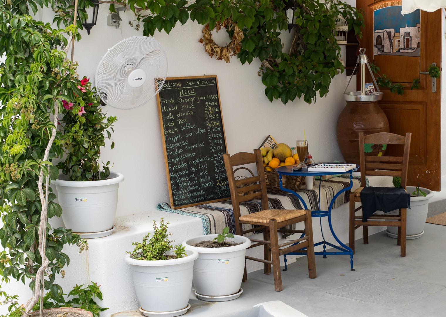 Old Barber Shop - Emborio/Santorin