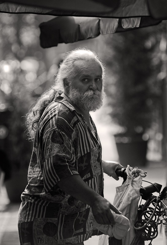 Old cyclist