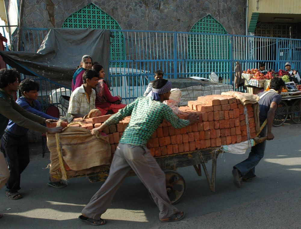 Old Dehli (4) - hard job