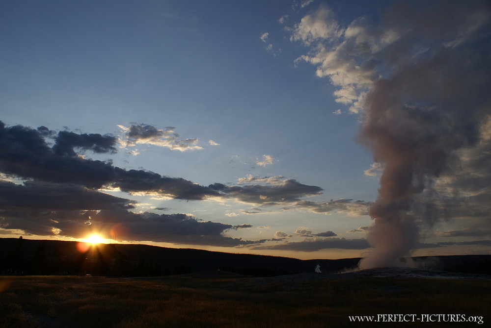 Old Faithful Geisir im Yellowstone Nationalpark