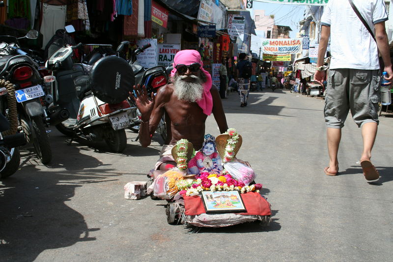 Old indien men