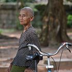 old Khmer lady 00