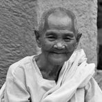 old lady from Preah Khan 08