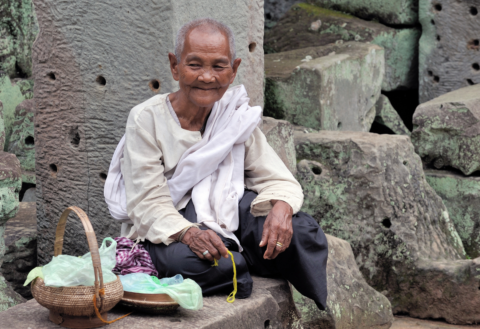 old lady from Preah Khan 09