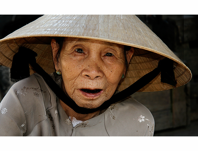 Old Lady Vietnam