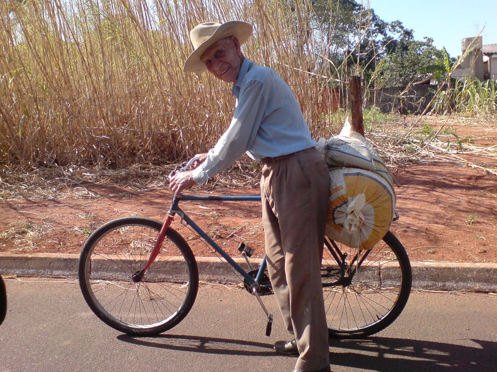 Old Man working (Idoso trabalhando)