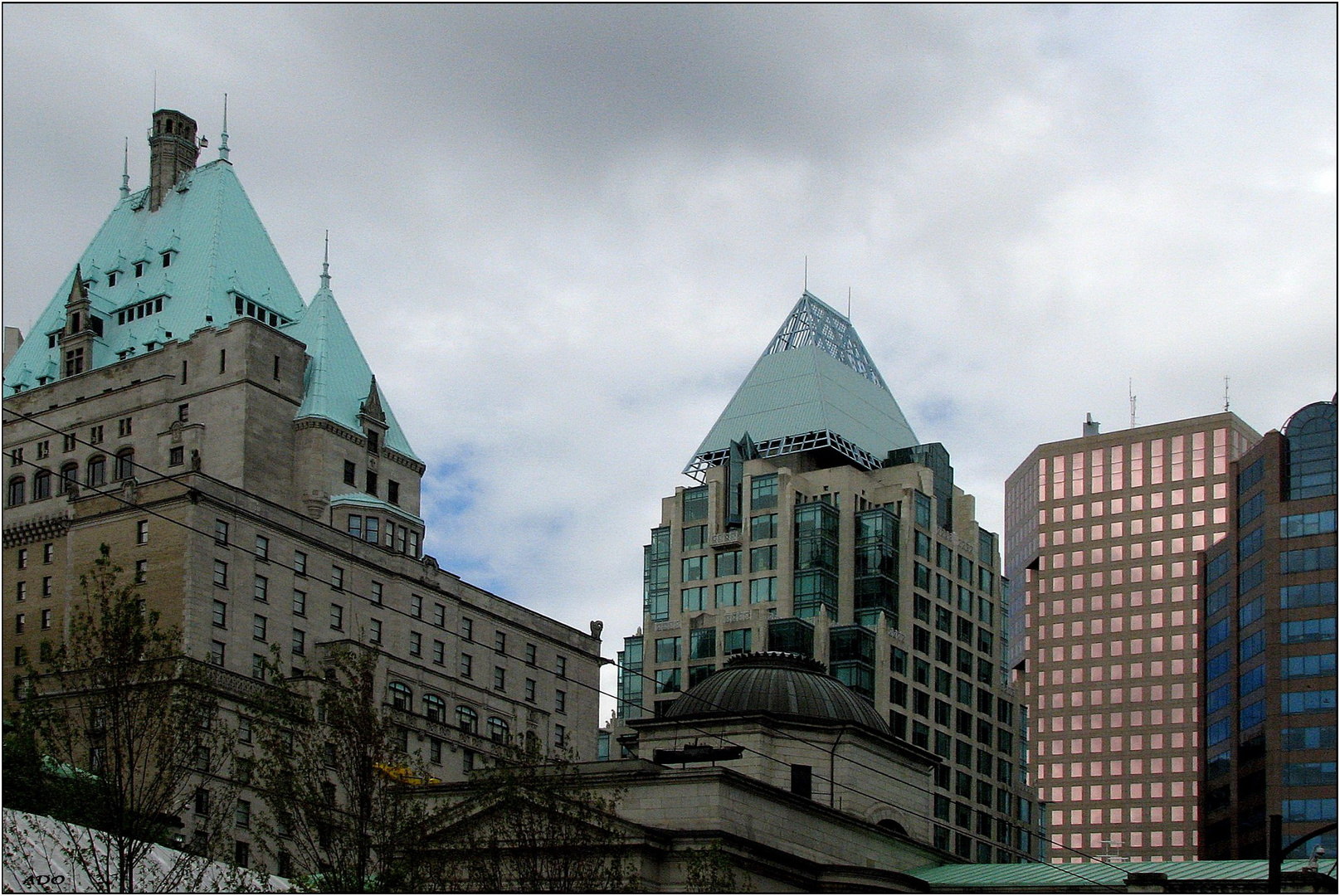 Old meets New - in Downtown Vancouver (7)