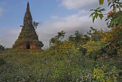 Old stupa in Mouang Khoune
