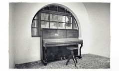 Old Town - Old Piano...Sit Down & Play