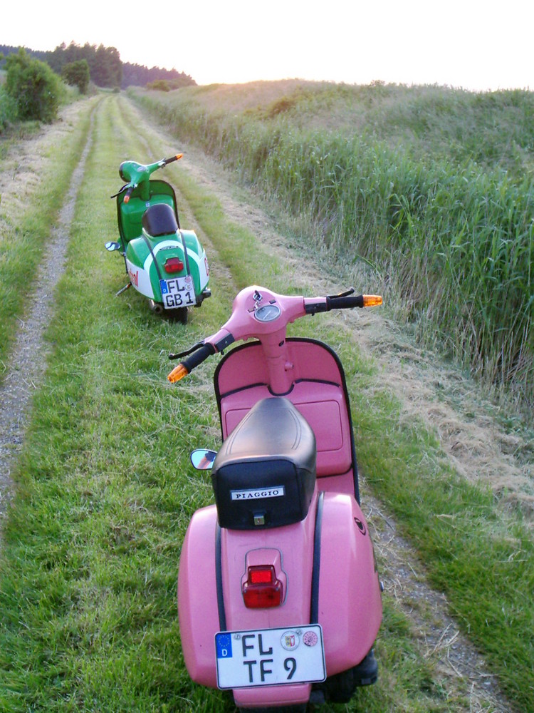 Old Vespa Lovestory