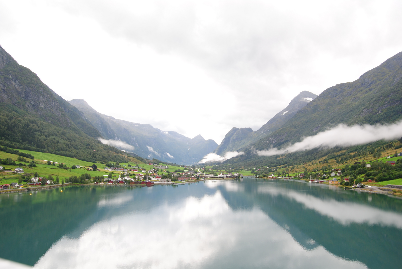 Olden, Norwegen Foto & Bild landschaft, urlaub, wasser Bilder auf