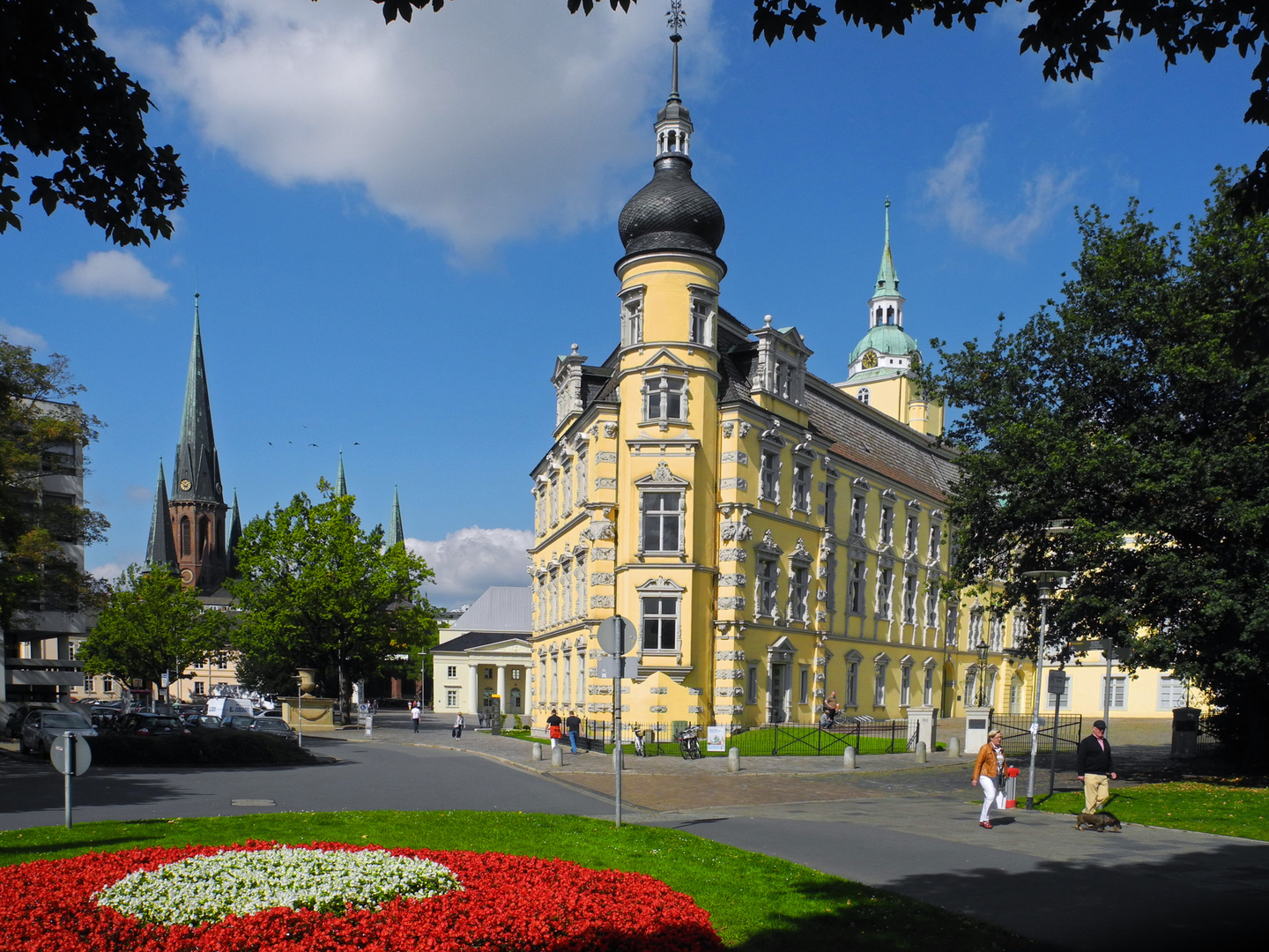 Oldenburger Schloß mit St. Lamerti Foto & Bild | architektur, stadtlandschaft, schloß oldenburg ...