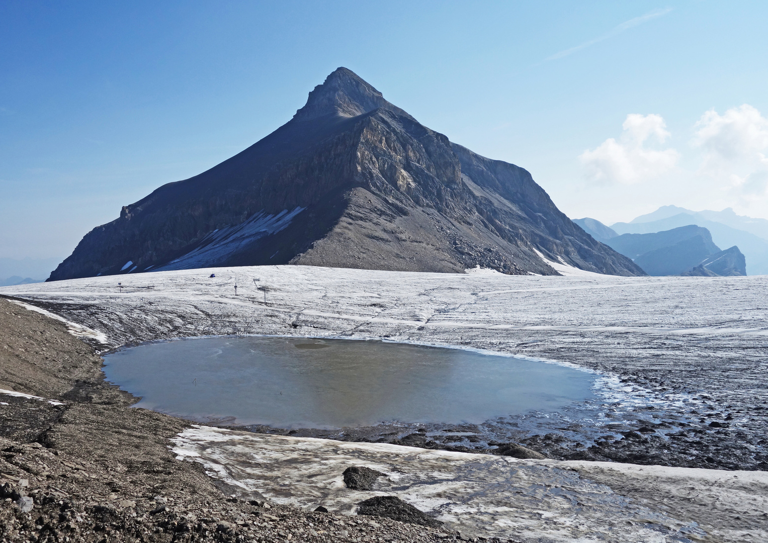 Oldenhorn mit Gletschersee
