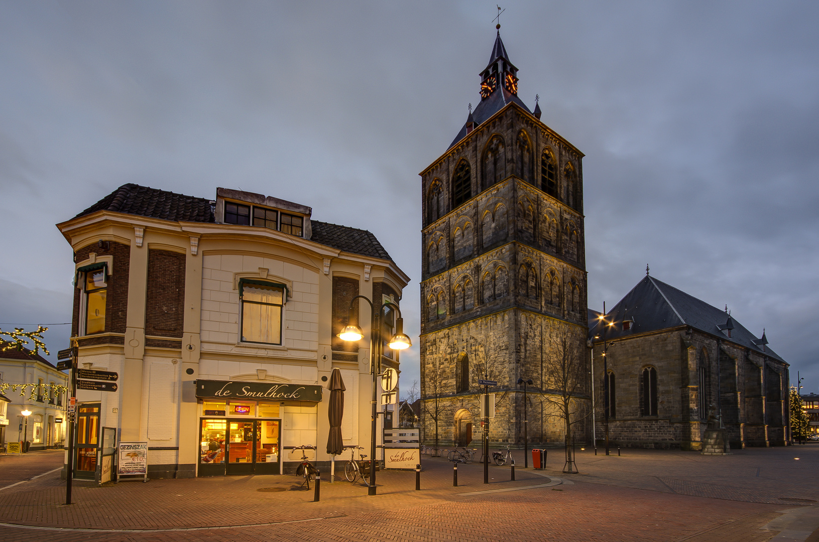 Oldenzaal - Sint Plechelmusplein - Basilica of St Plechelm - 04