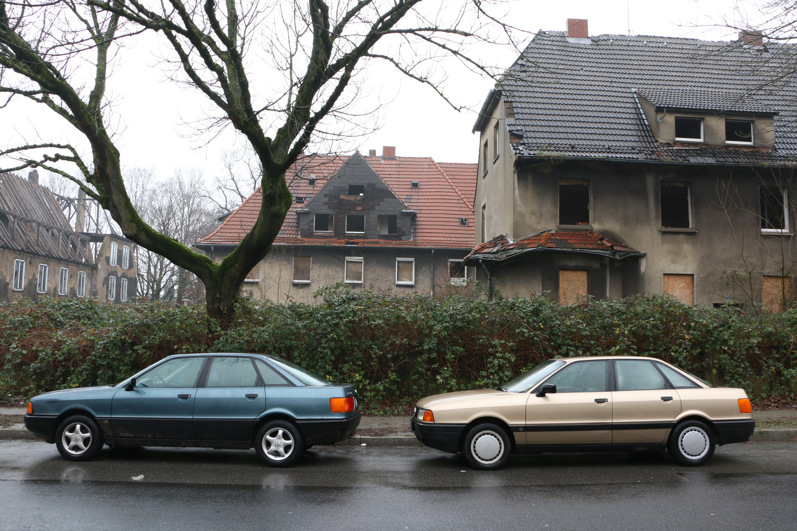 Oldietreffen an maroder Siedlung