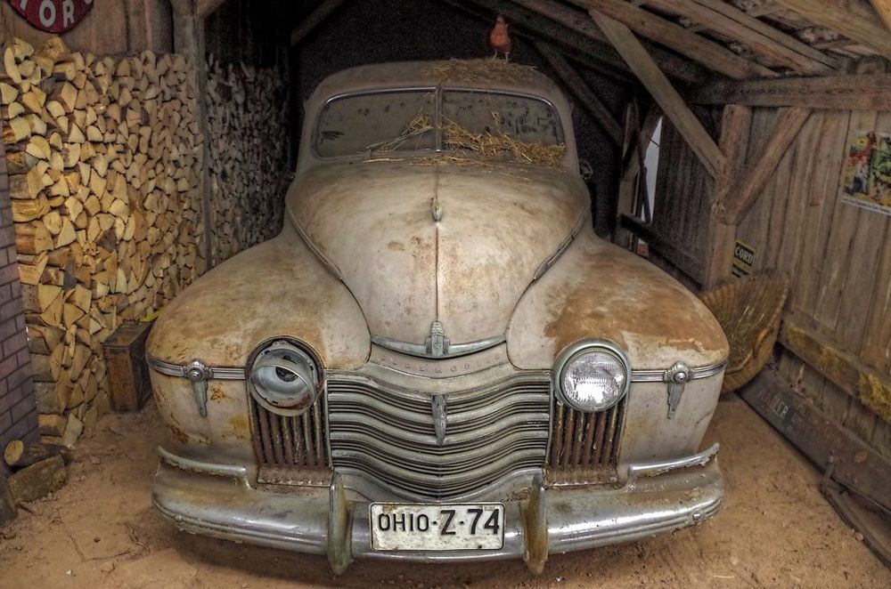 Oldsmobile 76 Sedan (1941)