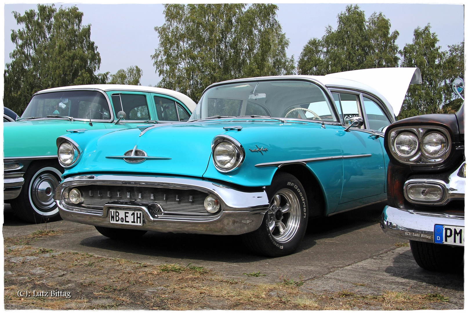 Oldsmobile Starfire 98 Holiday (Hardtop) Sedan (1957)