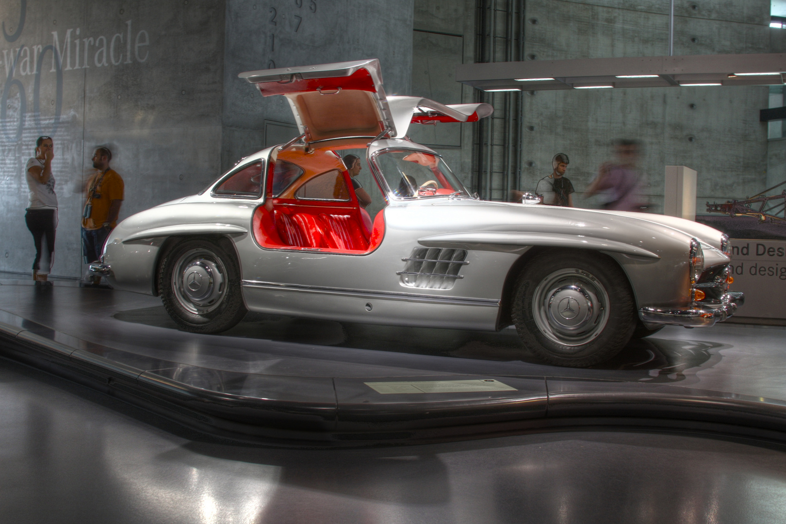 Oldtimer als HDR im Daimler Museum