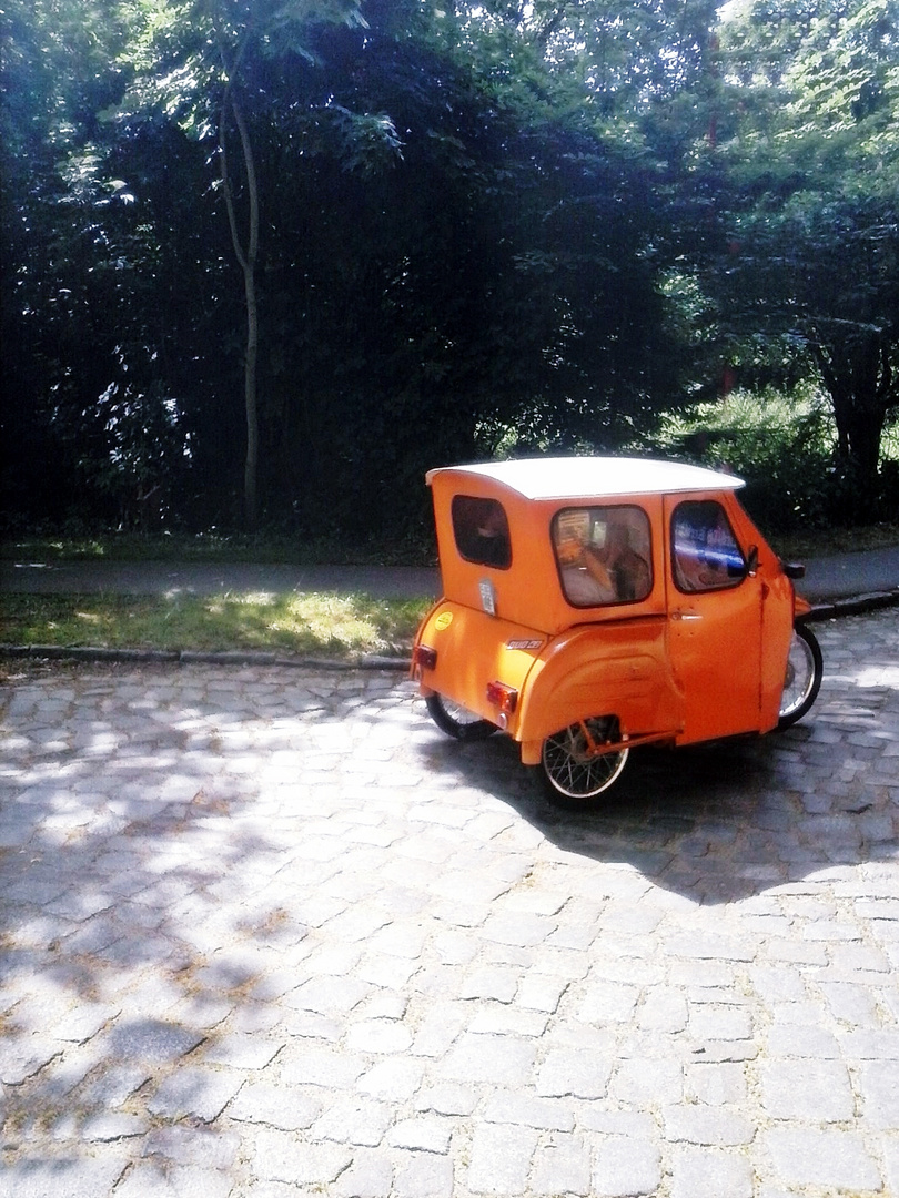 Oldtimer, alten Klassikern und klassischen Fahrzeugen