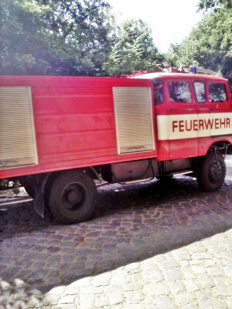 Oldtimer, alten Klassikern und klassischen Fahrzeugen