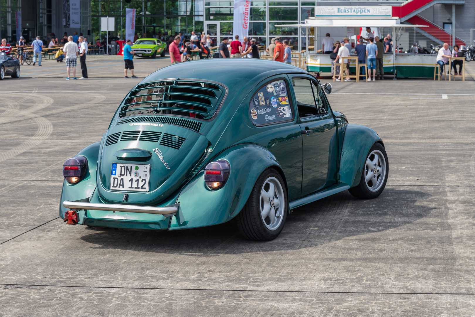 Oldtimer am Himmel und auf der Erde-V01