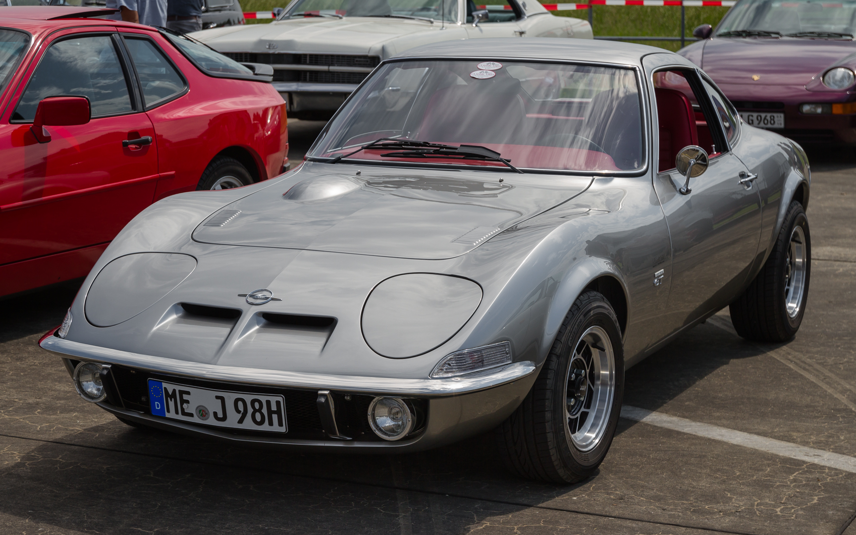 Oldtimer am Himmel und auf der Erde-V15