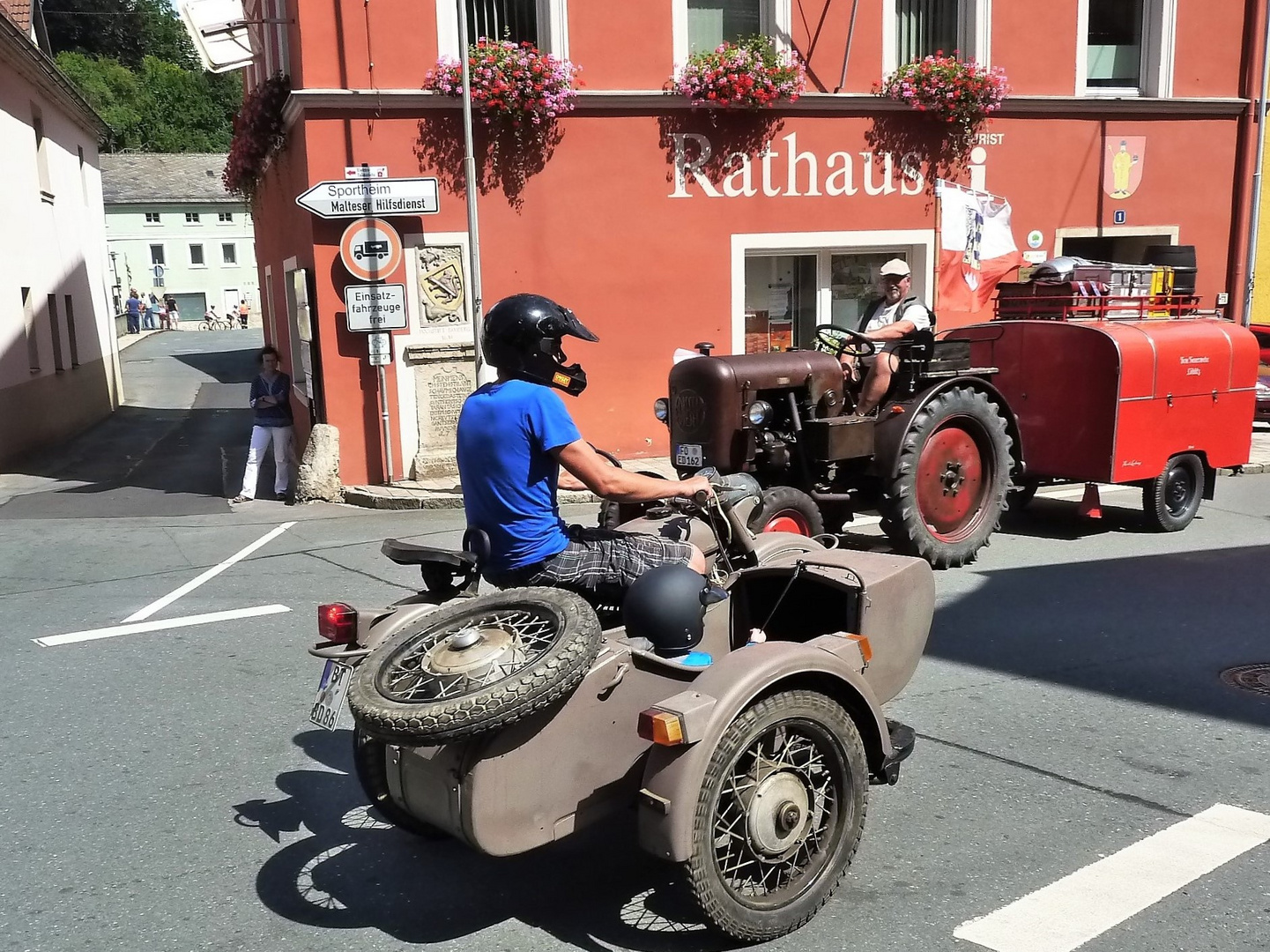 Oldtimer am Rathaus....