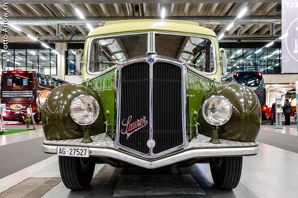 Oldtimer an der Ferienmesse Bern