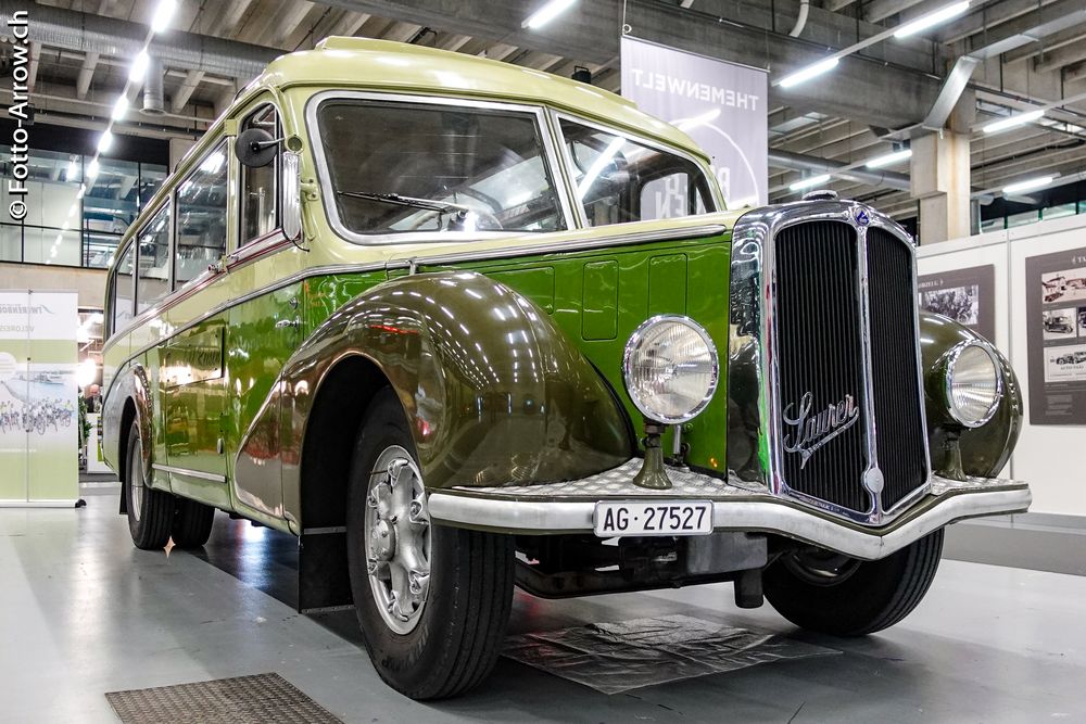 Oldtimer an der Ferienmesse Bern