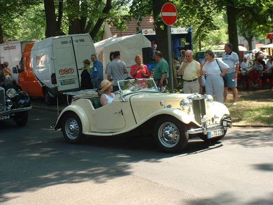 Oldtimer auf dem Angerfest in Müggelheim