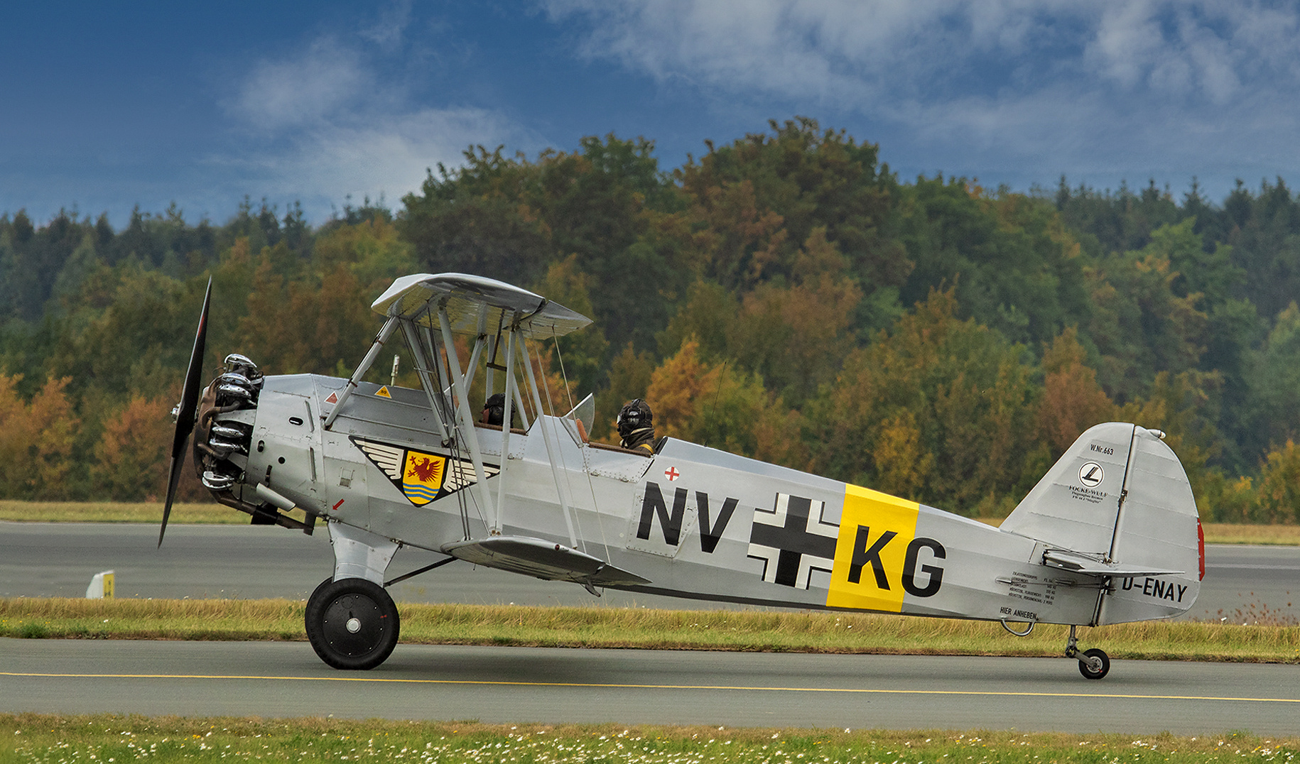 Oldtimer auf dem Flugplatz Lippstadt-Paderborn 001