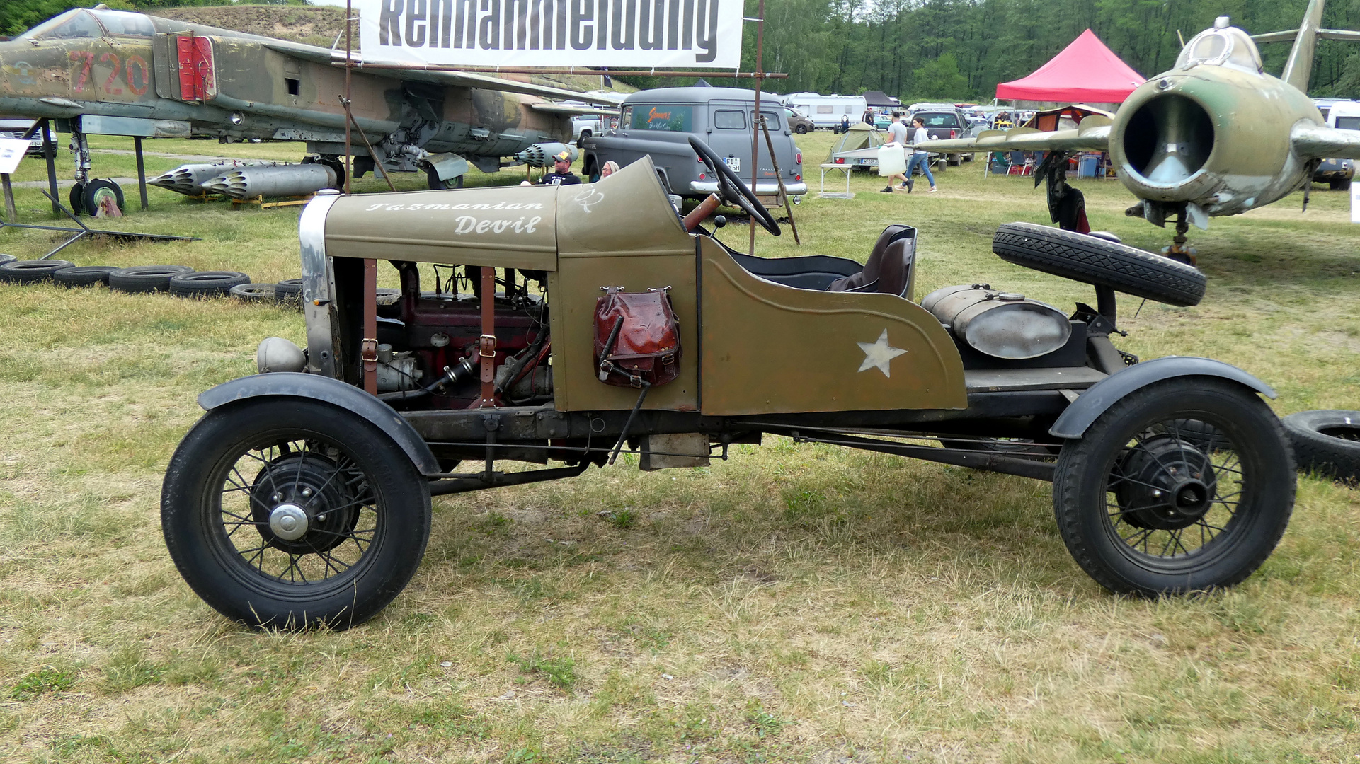 Oldtimer bei Oldtimerrennen in Finowfurt 2024