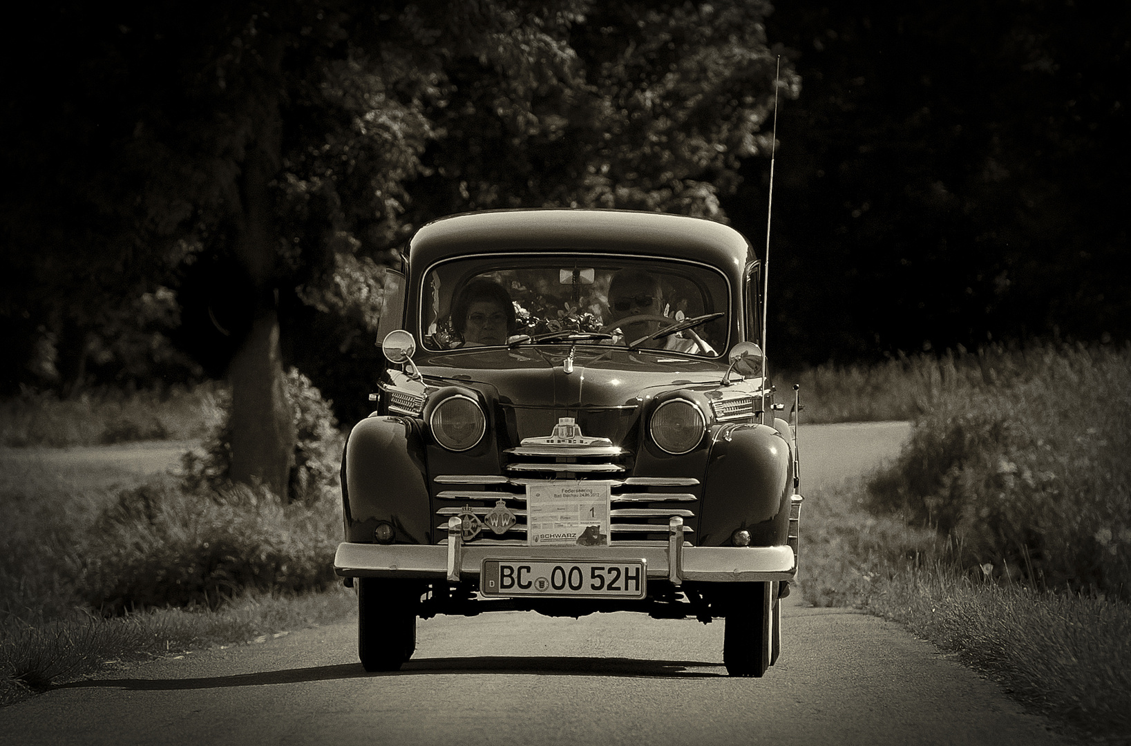 Oldtimer fahren rund um den Federsee