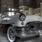 Oldtimer front Jumeirah Beachwalk Dubai