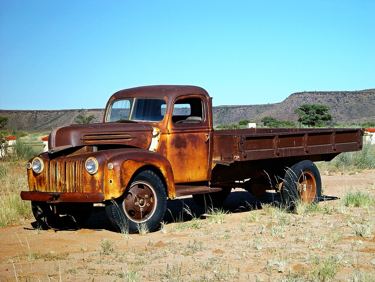 Oldtimer in Namibia' Wüste