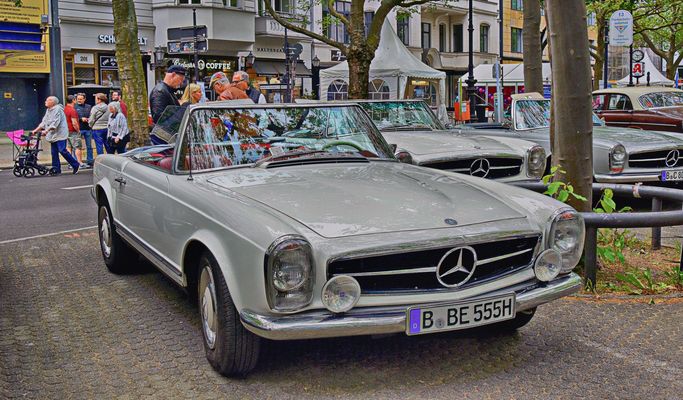 Oldtimer  -   Mercedes-Benz W 113 