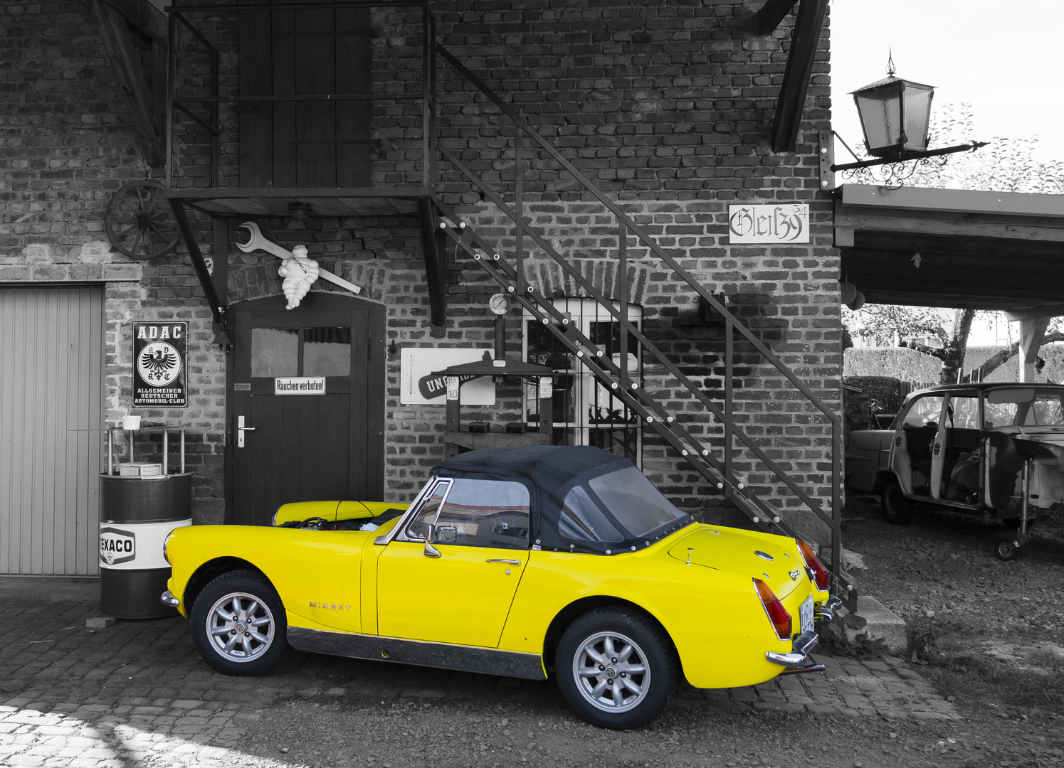 Oldtimer MG Midget gelb